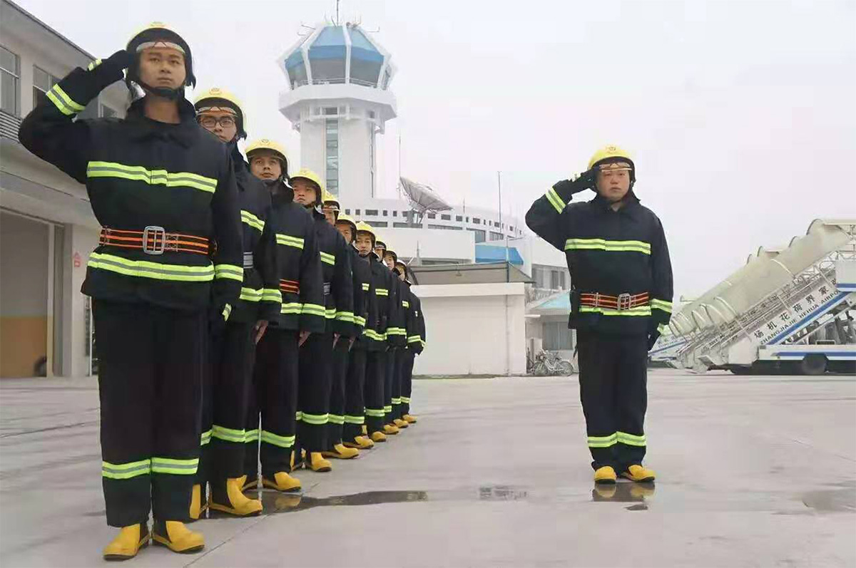 張家界機(jī)場筑牢暑運(yùn)消防安全“防火墻”
